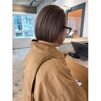 くすみベージュ